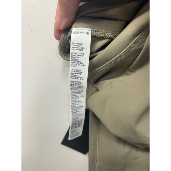 NWT Arc'teryx Essent High-Rise Utility 26" Leggings 12 Fallow - Picture 9 of 12